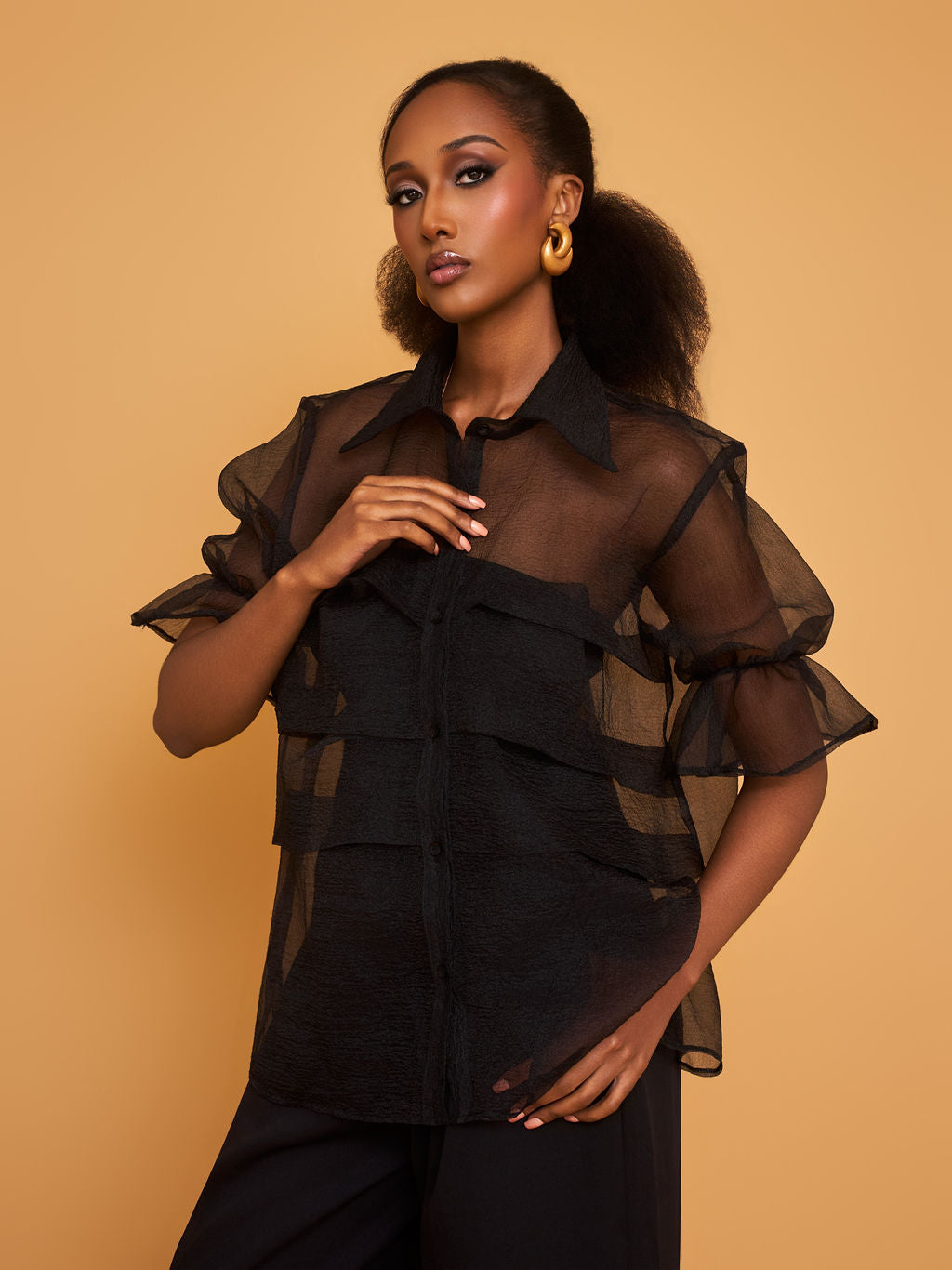 BUBBLE PLEATED BLOUSE - BLACK